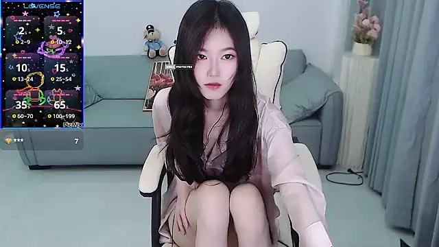 Snapshot of YiJin-a chatting on March 2025 01:42:01 PM YiJin-a online show from March 2025 01:42:01 PM