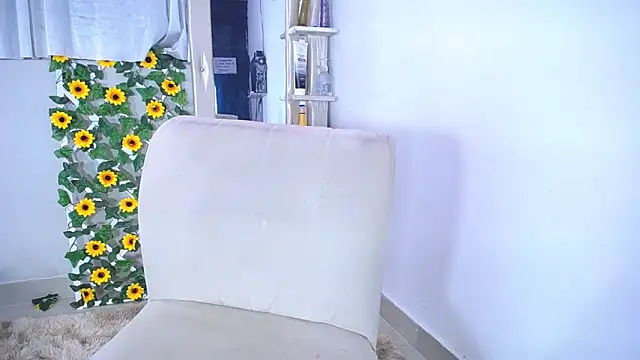 Snapshot of alaia_03 chatting on December 2024 03:42:02 PM alaia 03 online show from December 2024 03:42:02 PM