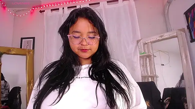 alaia 03 online show from May 2026 02:17:01 AM