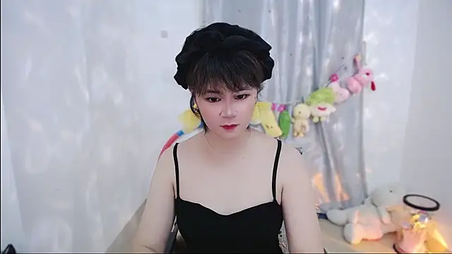 Snapshot of Fan_ting chatting on October 2025 11:44:01 AM Fan ting online show from October 2025 11:44:01 AM