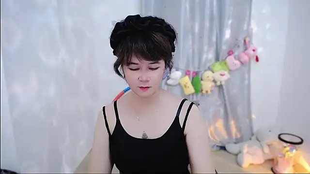 Snapshot of Fan_ting chatting on October 2025 05:04:02 PM Fan ting online show from October 2025 05:04:02 PM