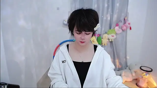 Snapshot of Fan_ting chatting on October 2025 02:33:01 AM Fan ting online show from October 2025 02:33:01 AM