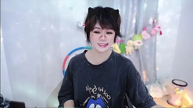 Snapshot of Fan_ting chatting on November 2025 02:24:02 AM Fan ting online show from November 2025 02:24:02 AM