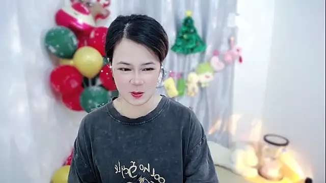 Snapshot of Fan_ting chatting on December 2025 02:29:02 AM Fan ting online show from December 2025 02:29:02 AM