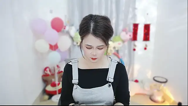 Snapshot of Fan_ting chatting on February 2026 02:54:01 AM Fan ting online show from February 2026 02:54:01 AM