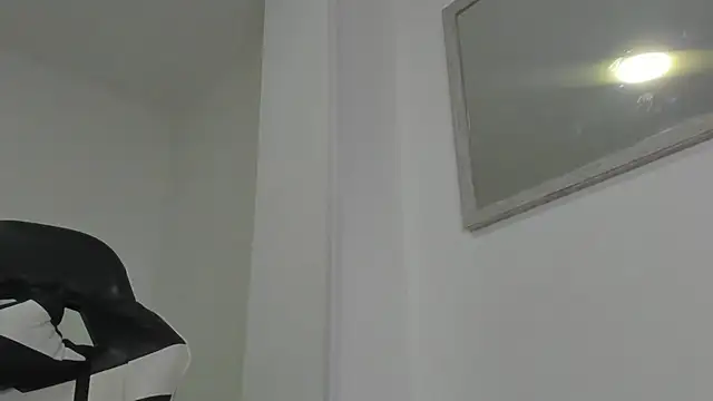 evelin leroy online show from October 2025 12:07:02 PM