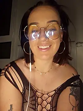 lindsay 33off online show from January 2026 07:55:01 AM