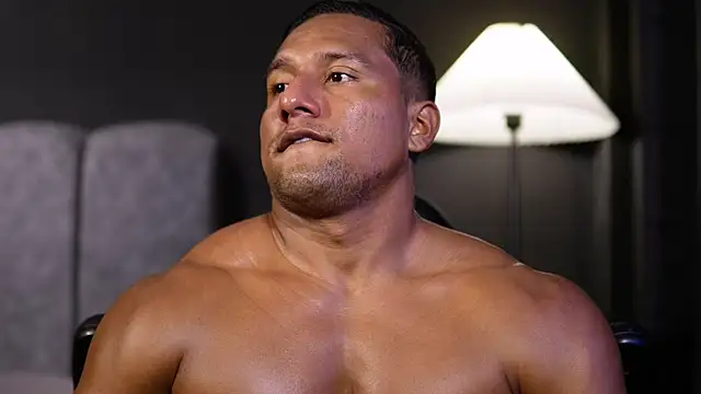 Snapshot of CallumMuscle chatting on November 2025 04:09:01 PM CallumMuscle online show from November 2025 04:09:01 PM