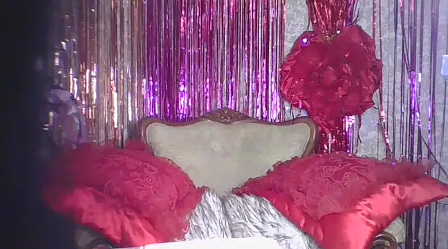 Snapshot of Izabella_gold chatting on March 2025 04:50:02 AM Izabella gold online show from March 2025 04:50:02 AM