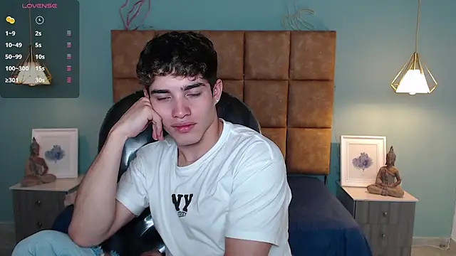 AlejooTwink online show from December 2024 12:41:01 AM