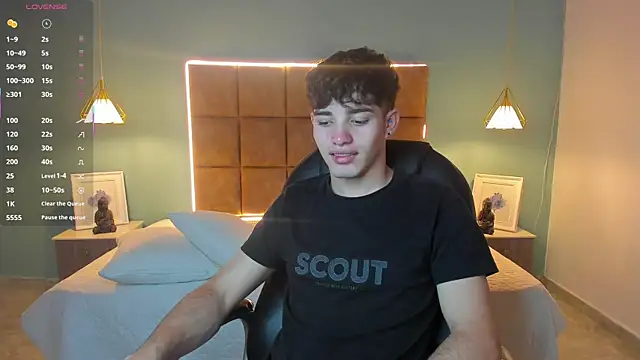 AlejooTwink online show from October 2025 12:47:01 AM