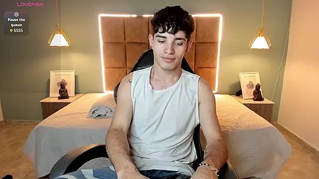 AlejooTwink online show from April 2026 04:50:01 AM
