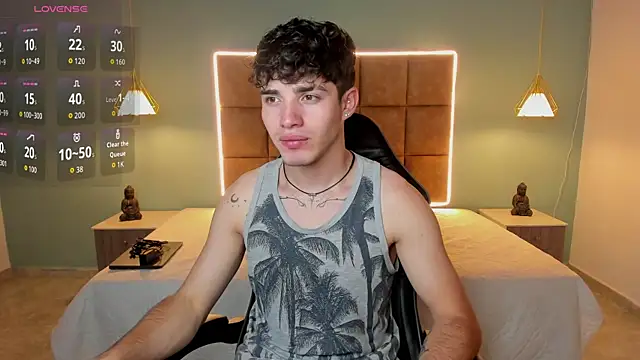 AlejooTwink online show from June 2026 07:49:01 PM
