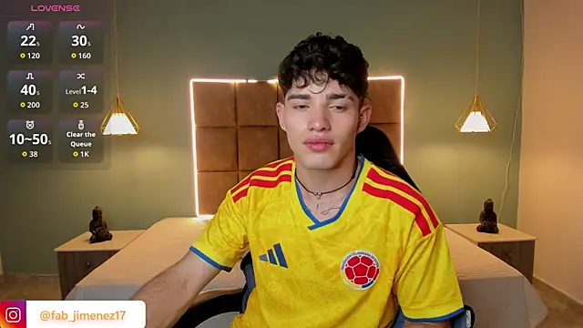 AlejooTwink online show from June 2026 04:11:02 AM