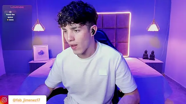 AlejooTwink online show from August 2026 11:41:01 PM