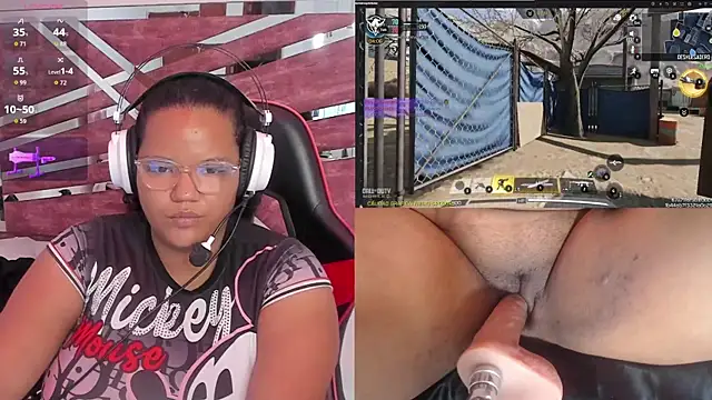 MhiaRey online show from October 2025 01:23:02 PM