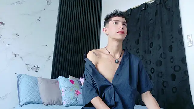 Snapshot of Noah_tyler_ chatting on March 2026 06:34:02 PM Noah tyler online show from March 2026 06:34:02 PM