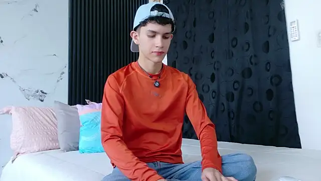 Snapshot of Noah_tyler_ chatting on March 2026 06:44:01 PM Noah tyler online show from March 2026 06:44:01 PM