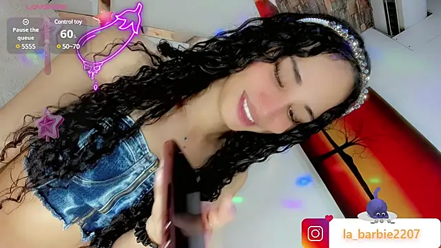 Snapshot of barbiedolls_x chatting on February 2025 08:09:01 AM barbiedolls x online show from February 2025 08:09:01 AM