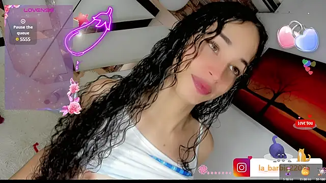 Snapshot of barbiedolls_x chatting on March 2025 01:42:02 AM barbiedolls x online show from March 2025 01:42:02 AM