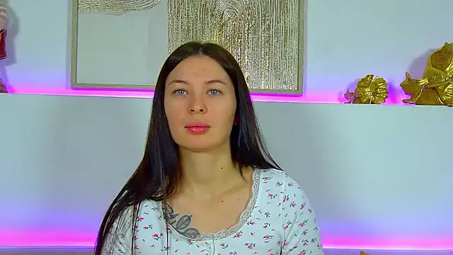 AlexandraBloom online show from December 2025 06:14:02 PM