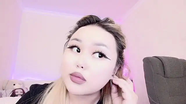 amelia sunlight online show from February 2025 12:38:02 AM