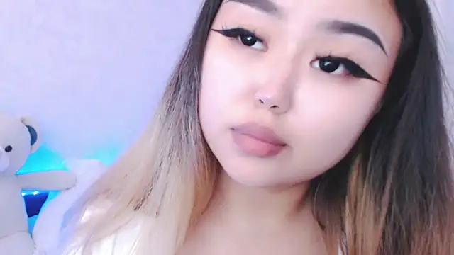 Snapshot of amelia_sunlight chatting on June 2026 03:44:01 PM amelia sunlight online show from June 2026 03:44:01 PM