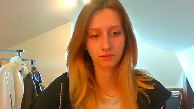 Snapshot of LUNA_delight chatting on March 2025 02:35:02 PM LUNA delight online show from March 2025 02:35:02 PM