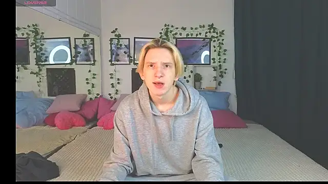 Ron Vils online show from December 2024 03:40:02 AM