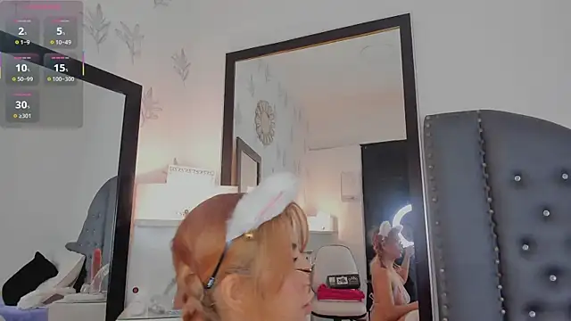 Snapshot of Miranda_Foxx chatting on October 2025 05:10:02 PM Miranda Foxx online show from October 2025 05:10:02 PM