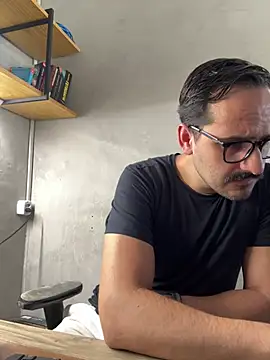 Snapshot of Superdad chatting on March 2026 06:25:02 PM Superdad online show from March 2026 06:25:02 PM