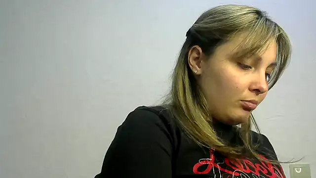 Snapshot of Iskor_ka chatting on December 2024 02:17:02 PM Iskor ka online show from December 2024 02:17:02 PM