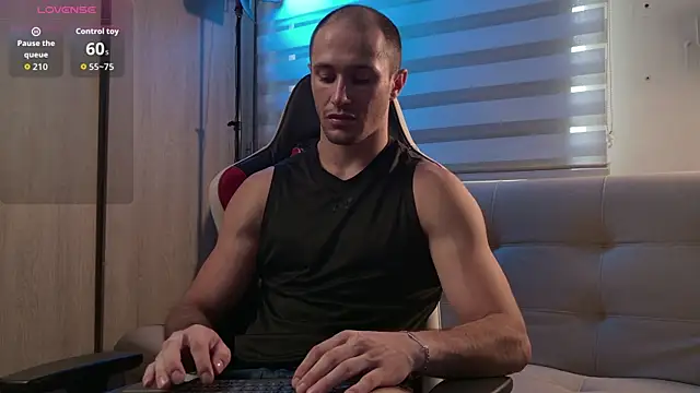 AxelFairchaild online show from April 2026 01:06:01 PM