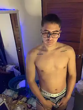 Snapshot of roguer_darkk chatting on January 2025 10:34:01 AM roguer darkk online show from January 2025 10:34:01 AM