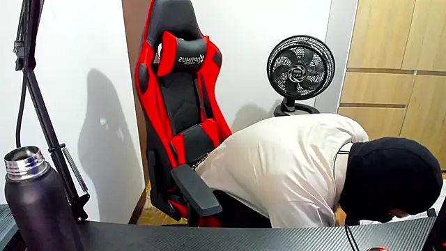 Snapshot of Calihotcaliente277 chatting on February 2025 10:05:01 AM Calihotcaliente277 online show from February 2025 10:05:01 AM