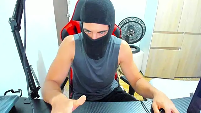 Snapshot of Calihotcaliente277 chatting on February 2025 08:38:02 PM Calihotcaliente277 online show from February 2025 08:38:02 PM