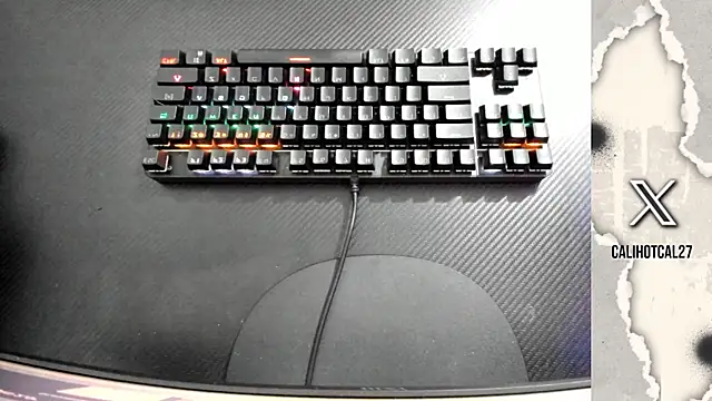 Snapshot of Calihotcaliente277 chatting on October 2025 11:33:02 AM Calihotcaliente277 online show from October 2025 11:33:02 AM