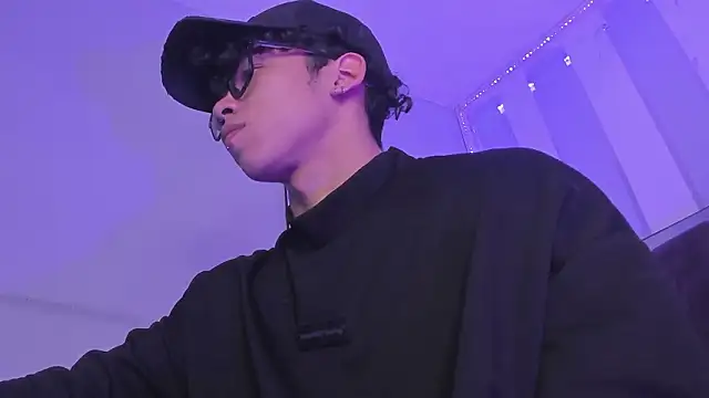 AkazaBoy  online show from March 2026 04:52:02 AM