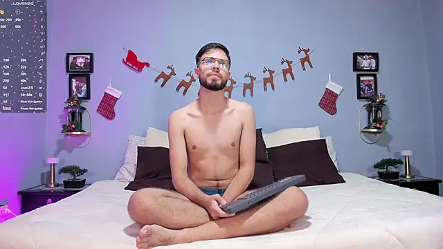 Snapshot of ETHAN_ADAM chatting on December 2024 01:11:01 AM ETHAN ADAM online show from December 2024 01:11:01 AM
