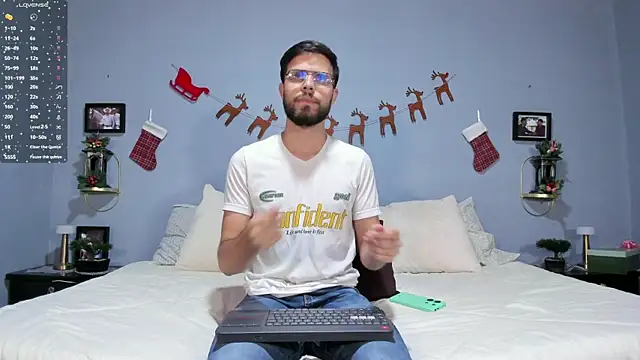 Snapshot of ETHAN_ADAM chatting on December 2024 11:24:02 PM ETHAN ADAM online show from December 2024 11:24:02 PM