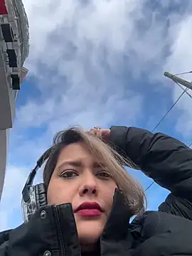 Snapshot of famous_indian_girl chatting on February 2025 07:32:02 PM famous indian girl online show from February 2025 07:32:02 PM