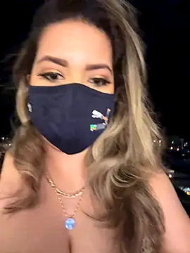 Snapshot of famous_indian_girl chatting on September 2025 04:25:01 AM famous indian girl online show from September 2025 04:25:01 AM