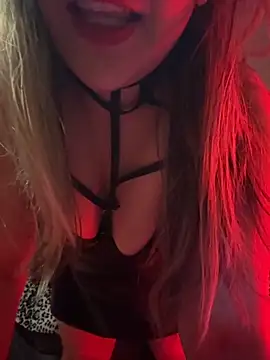 Snapshot of famous_indian_girl chatting on October 2025 03:18:01 AM famous indian girl online show from October 2025 03:18:01 AM