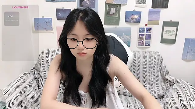 LiLiYbaby online show from June 2026 06:51:01 AM