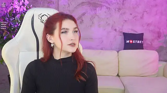 Snapshot of Magnetic_Mia_ chatting on January 2025 11:56:01 PM Magnetic Mia online show from January 2025 11:56:01 PM