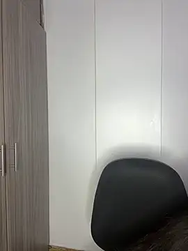 floriamANDjazmin online show from February 2026 06:28:01 PM