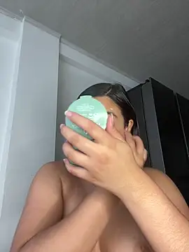 floriamANDjazmin online show from March 2026 07:29:01 PM