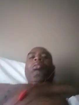 Snapshot of SLOWSTRO chatting on December 2024 10:01:02 PM SLOWSTRO online show from December 2024 10:01:02 PM