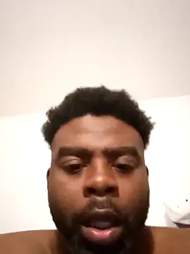 Snapshot of SLOWSTRO chatting on September 2025 07:52:01 AM SLOWSTRO online show from September 2025 07:52:01 AM