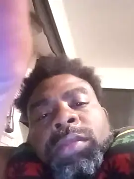 Snapshot of SLOWSTRO chatting on October 2025 11:47:01 PM SLOWSTRO online show from October 2025 11:47:01 PM